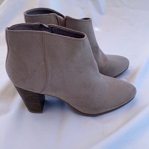Old Navy Tan faux-suede ankle boots